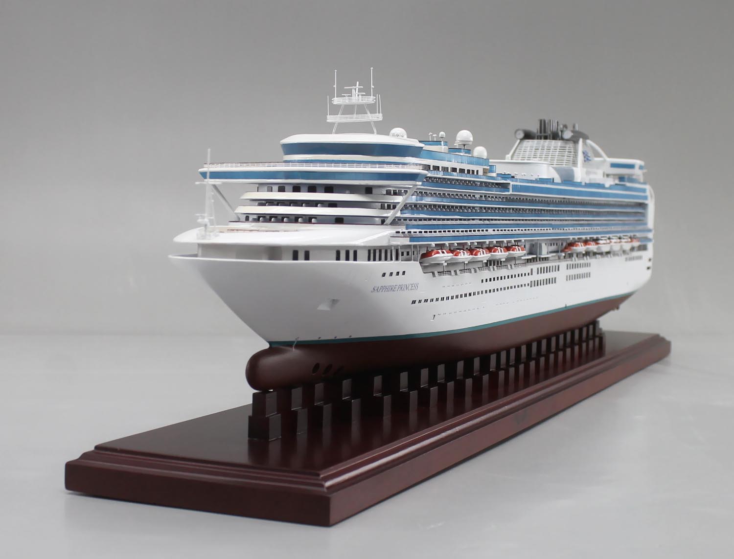 サファイアプリンセス(SAPPHIRE PRINCESS)超精密模型完成品 1/350、1/200、1/144 大型木製ハンドメイド客船モデル完成品台座付き ウッドアｍンクラブ