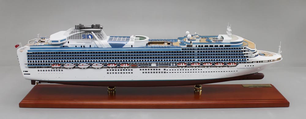 サファイアプリンセス(SAPPHIRE PRINCESS)超精密模型完成品 1/350、1/200、1/144 大型木製ハンドメイド客船モデル完成品台座付き ウッドアｍンクラブ