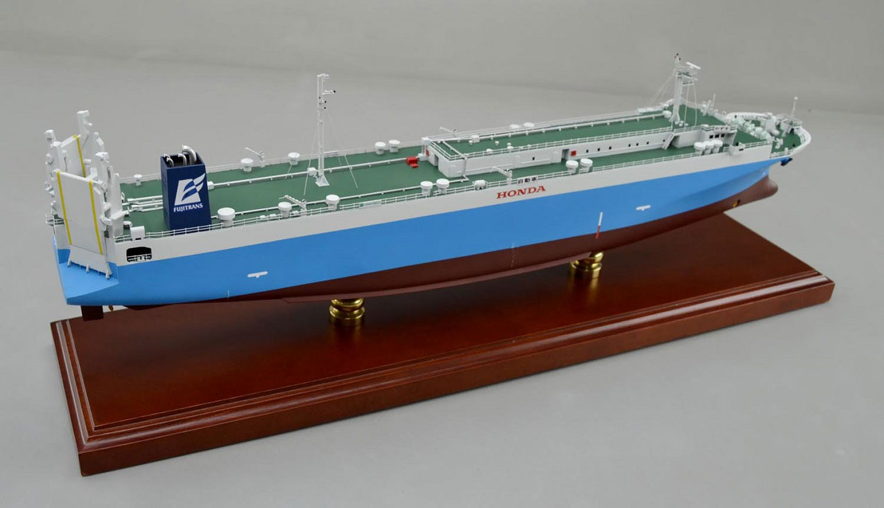 1/200 自動車運搬船 Roll-on/Roll-off Ship すずか フジトランス 木製精密模型 モデルシップ制作,展示模型,製作専門店,精密船舶模型完成品,ウッドマンクラブ