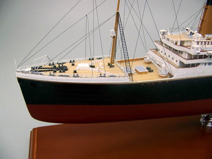 タイタニック（TITANIC）精密模型完成品 木製ハンドメイド製作、精密模型製作・販売の専門店 ウッドマンクラブ