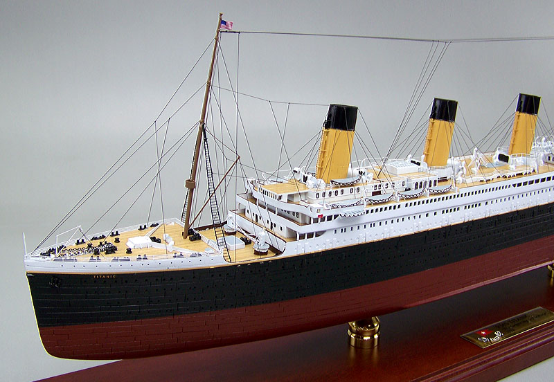 タイタニック（TITANIC）精密模型完成品 木製ハンドメイド製作、精密模型製作・販売の専門店 ウッドマンクラブ