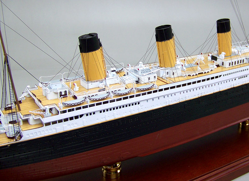 タイタニック（TITANIC）精密模型完成品 木製ハンドメイド製作、精密模型製作・販売の専門店 ウッドマンクラブ