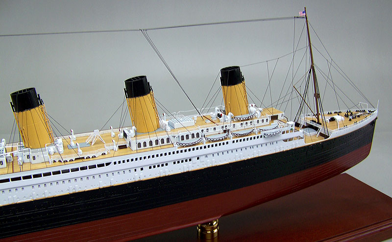 タイタニック（TITANIC）精密模型完成品 木製ハンドメイド製作、精密模型製作・販売の専門店 ウッドマンクラブ