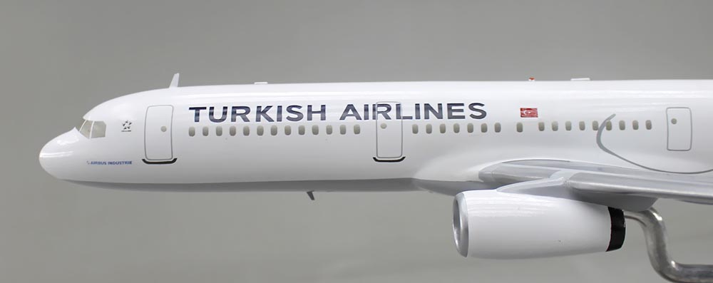 エアバスA321-200 トルコ航空塗装仕様 精密航空機模型完成品台座付 ウッドマンクラブ