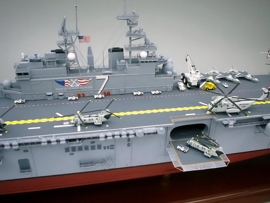 □イオー・ジマ,USS Iwo Jima,LHD-7精密模型完成品 アメリカ海軍