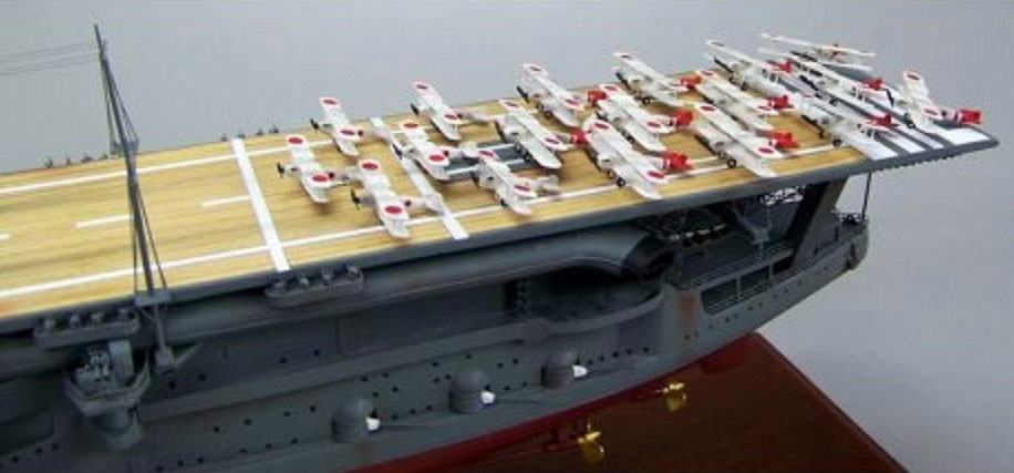 1/350空母加賀1931年仕様精密模型完成品塗装済、木製ハンドメイド艦船模型、空母加賀1931年仕様精密艦船模型完成品台座付の製作と通販専門店 ウッドマンクラブ