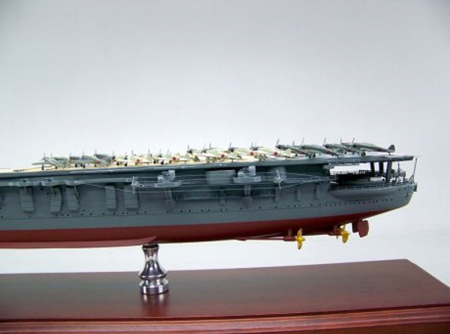 1/350空母加賀1931年仕様精密模型完成品塗装済、木製ハンドメイド艦船模型、空母加賀1931年仕様精密艦船模型完成品台座付の製作と通販専門店 ウッドマンクラブ