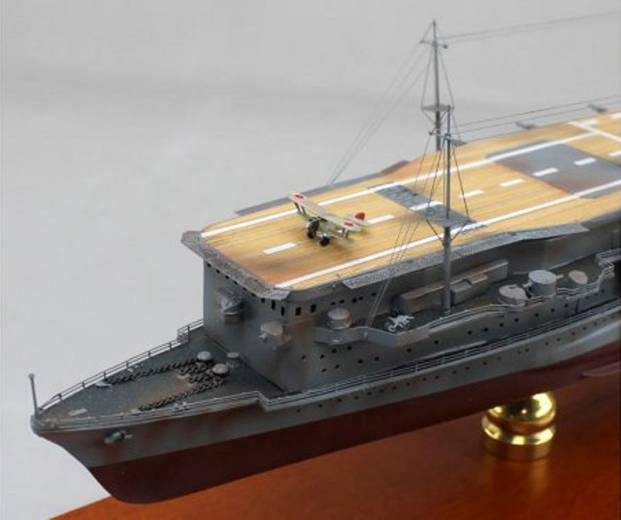 1/350空母加賀1931年仕様精密模型完成品塗装済、木製ハンドメイド艦船模型、空母加賀1931年仕様精密艦船模型完成品台座付の製作と通販専門店 ウッドマンクラブ