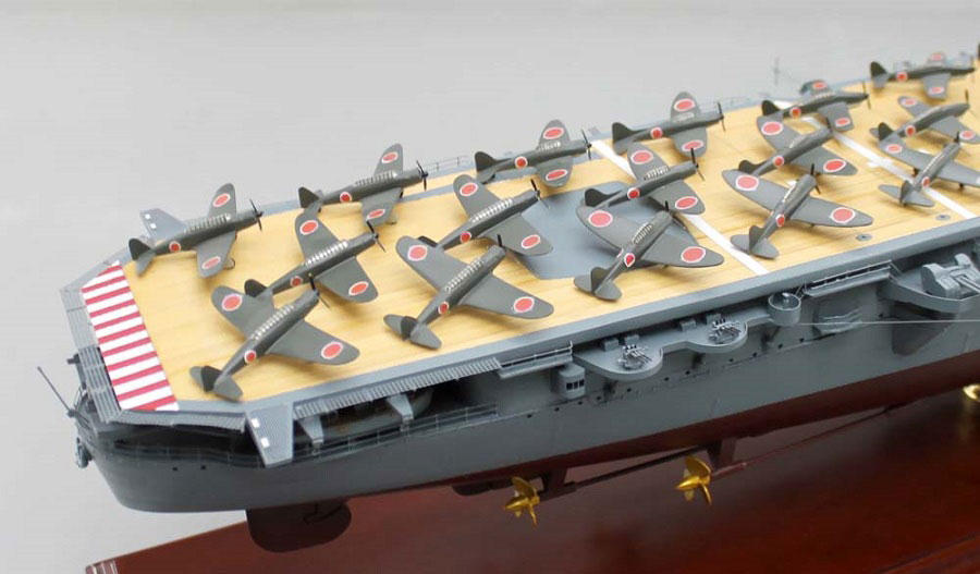 1/200空母大鳳精密模型完成品塗装済、木製ハンドメイド艦船模型、空母大鳳精密艦船模型完成品台座付の製作と通販専門店 ウッドマンクラブ