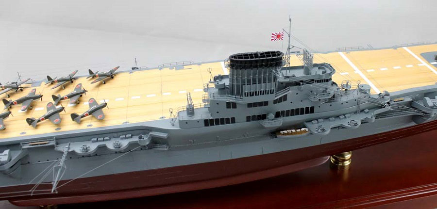 1/200空母大鳳精密模型完成品塗装済、木製ハンドメイド艦船模型、空母大鳳精密艦船模型完成品台座付の製作と通販専門店 ウッドマンクラブ