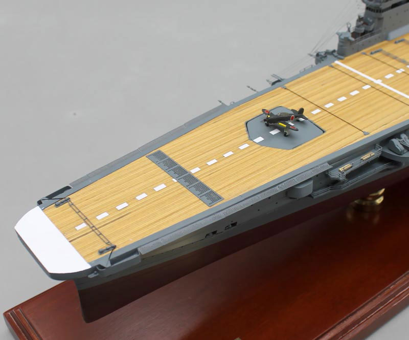 1/350空母大鳳精密模型完成品塗装済、木製ハンドメイド艦船模型、空母大鳳精密艦船模型完成品台座付の製作と通販専門店 ウッドマンクラブ