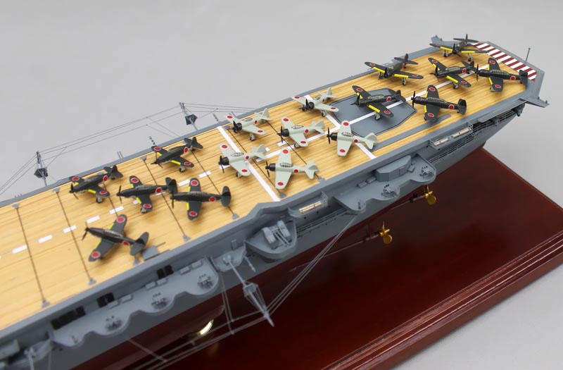 1/350空母大鳳精密模型完成品塗装済、木製ハンドメイド艦船模型、空母大鳳精密艦船模型完成品台座付の製作と通販専門店 ウッドマンクラブ