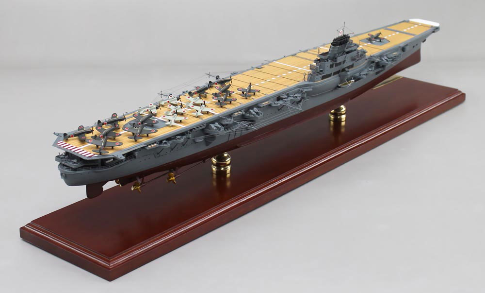 1/350空母大鳳精密模型完成品塗装済、木製ハンドメイド艦船模型、空母大鳳精密艦船模型完成品台座付の製作と通販専門店 ウッドマンクラブ