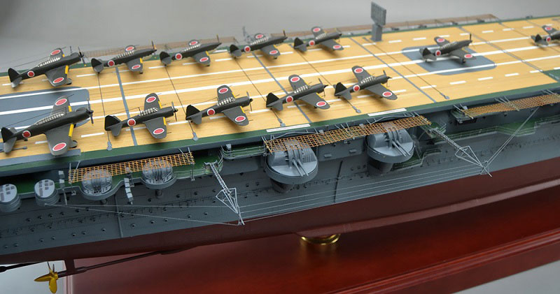 1/144空母瑞鶴精密模型完成品塗装済、木製ハンドメイド艦船模型、空母瑞鶴精密艦船模型完成品台座付の製作と通販専門店 ウッドマンクラブ