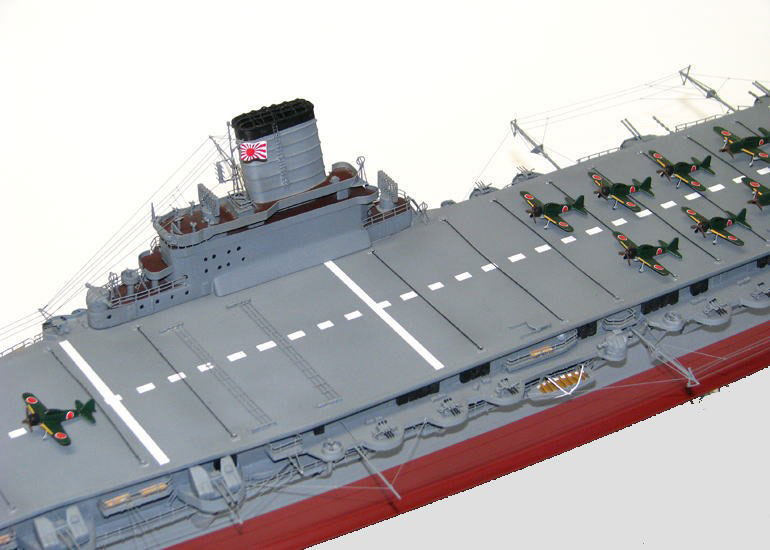 1/350空母大鳳精密模型完成品塗装済、木製ハンドメイド艦船模型、空母大鳳精密艦船模型完成品台座付の製作と通販専門店 ウッドマンクラブ