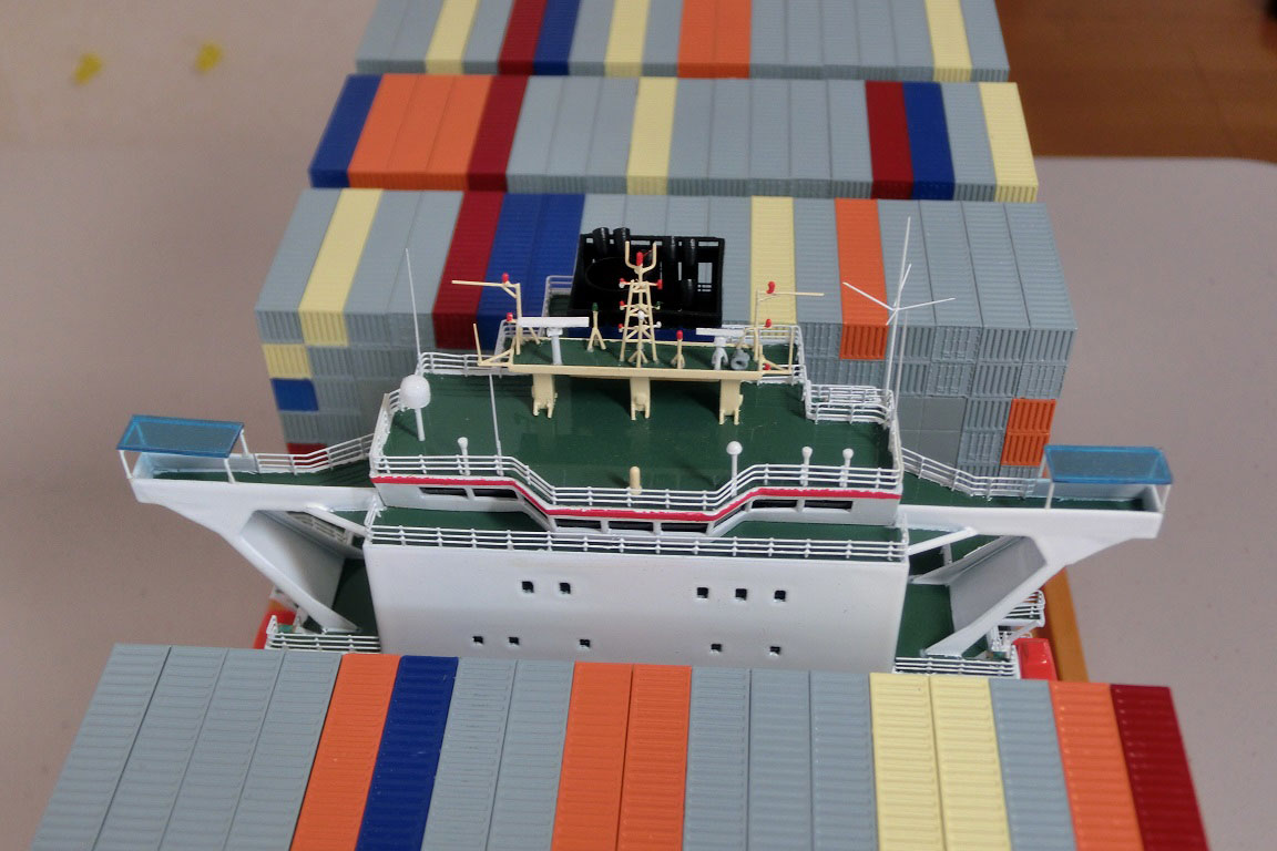 コンテナ運搬船 「COSCO ASIA」 FRP製精密船舶模型完成品 精密船舶模型製作専門店、ウッドマンクラブ