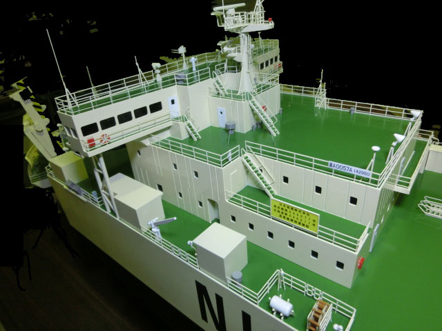 ひまわり8 日本通運株式会社 1/100自動車運搬船精密模型 FRP製精密モデルシップ製作 精密展示模型/モデルシップ制作専門店 ウッドマンクラブ