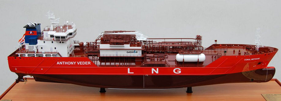 LNG(LNG GAS)ガス船,内部構造展示仕様,FRP製ハンドメイド,精密船舶模型製作販売専門店,ウッドマンクラブ