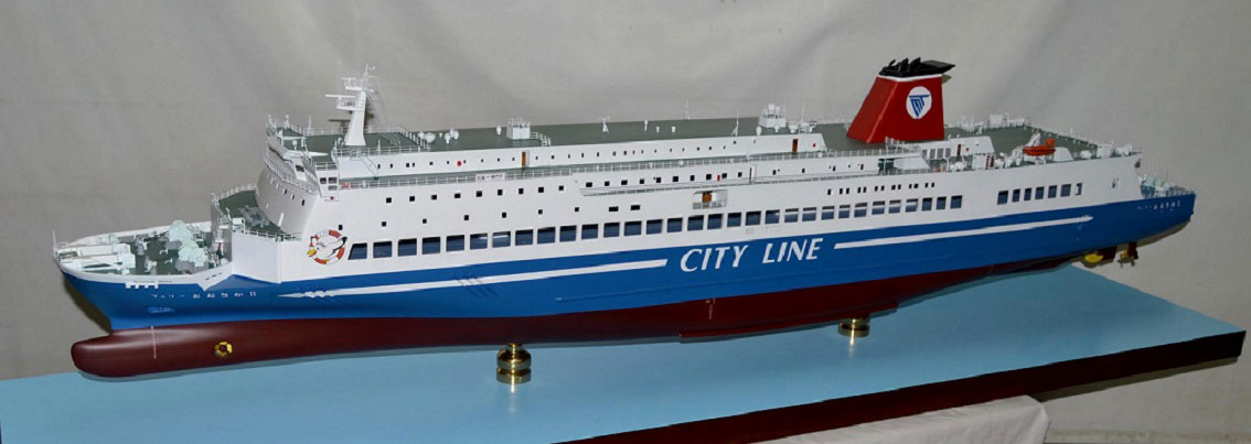名門大洋フェリー 大型フェリー、おおさかⅡ、精密塗装済完成模型、木製ハンドメイド船舶模型 ウッドマンクラブ