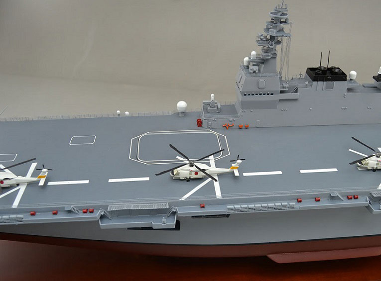 海上自衛隊いずも型護衛艦 DDH-183「いずも」Izumo-class helicopter destroyer ヘリコプター搭載護衛艦 精密艦船模型完成品台座付の製作と通販専門店 木製ハンドメイド艦船模型 ウッドマンクラブ