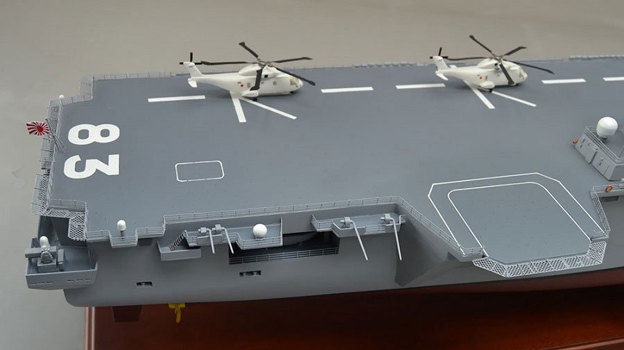 海上自衛隊いずも型護衛艦 DDH-183「いずも」Izumo-class helicopter destroyer ヘリコプター搭載護衛艦 精密艦船模型完成品台座付の製作と通販専門店 木製ハンドメイド艦船模型 ウッドマンクラブ