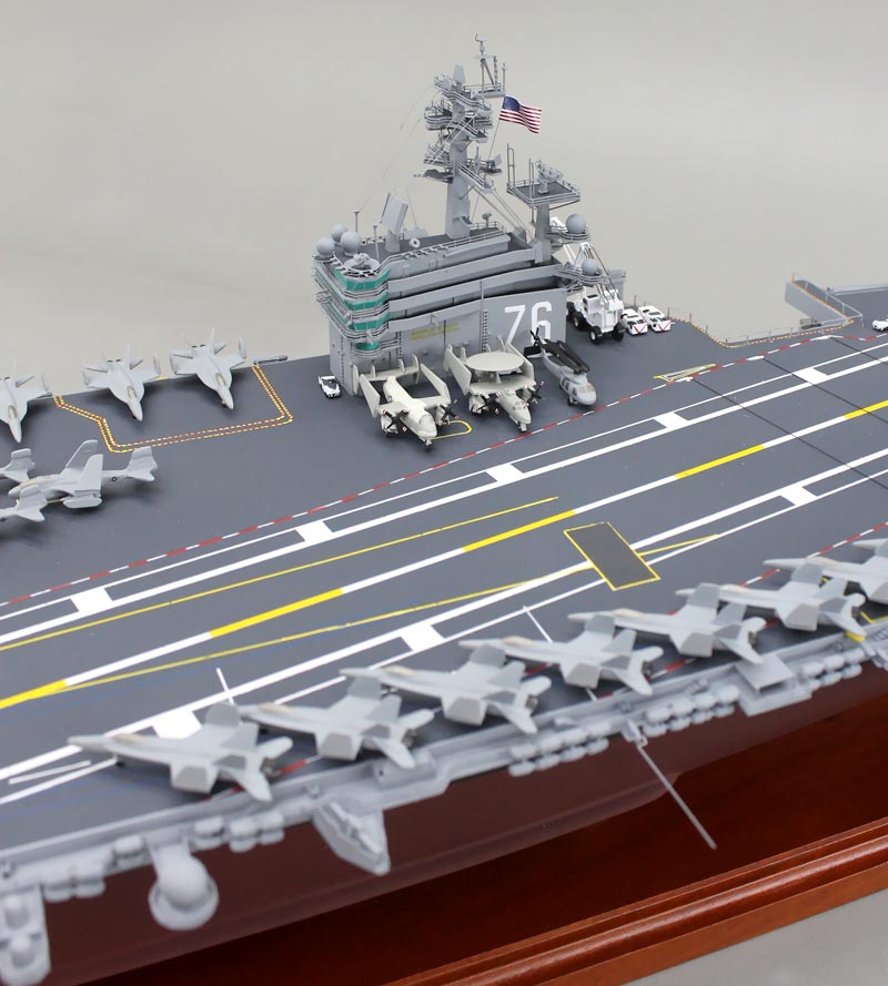 1/350米海軍原子力空母CVN-76ロナルド・レーガン超精密模型完成品、木製ハンドメイド、空母CVN-76ロナルド・レーガン精密艦船模型完成品台座付の製作と通販専門店 ウッドマンクラブ