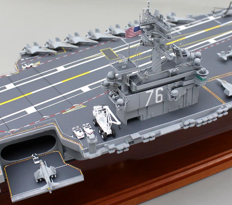 1/350米海軍原子力空母CVN-76ロナルド・レーガン超精密模型完成品、木製ハンドメイド、空母CVN-76ロナルド・レーガン精密艦船模型完成品台座付の製作と通販専門店 ウッドマンクラブ