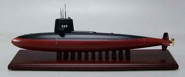 米国原子力潜水艦スコーピオン(USS SSN-589 SCORPION)精密模型完成品塗装済、米国海軍木製ハンドメイド精密艦船模型 ウッドマンクラブ